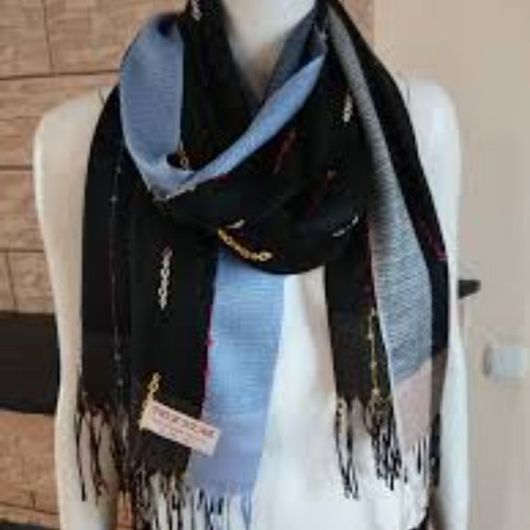 Hot Pink Pashmina Scarf With Black Rose Print - Picture 8 of 11